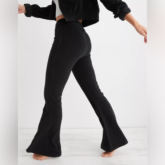 aerie Pants - Aerie Groove-On Rib Velour Flare Pant